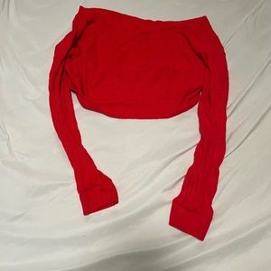 Red. Crop with long sleeves